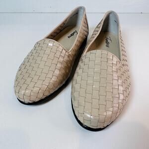 Trotters, Liz Woven Leather Slip On Loafers, US WMNS 7WW Bone Color Dress Shoes